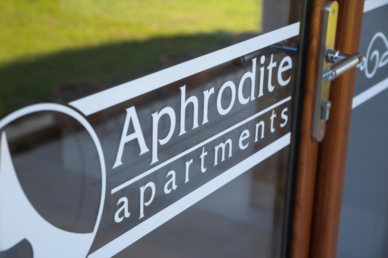 Aphrodite Apartments 칼리베스 외부 사진