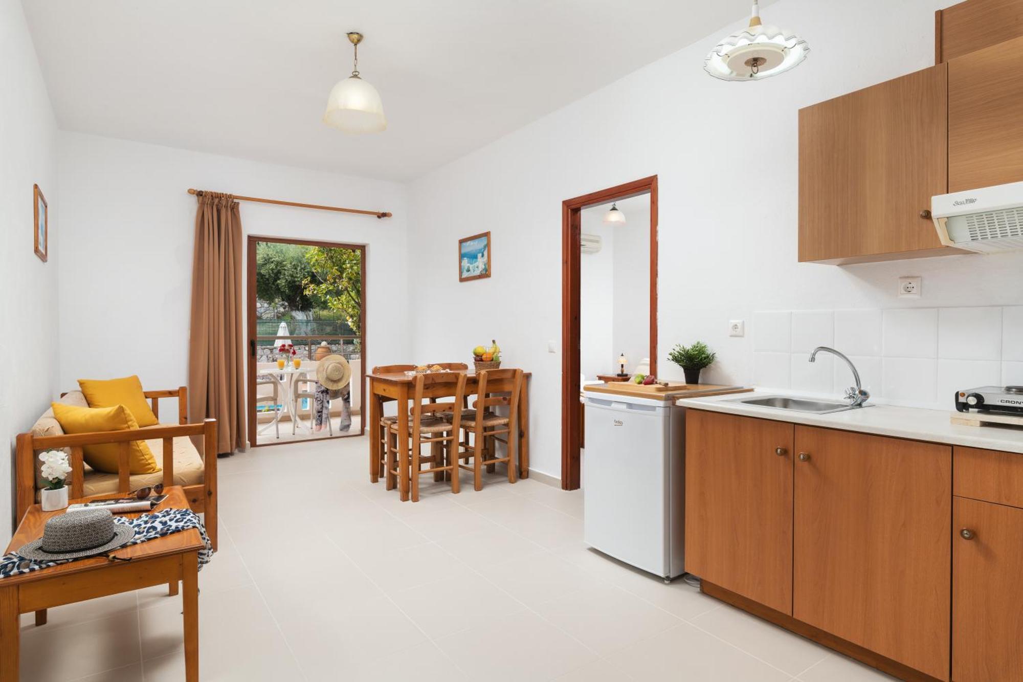 Aphrodite Apartments 칼리베스 외부 사진