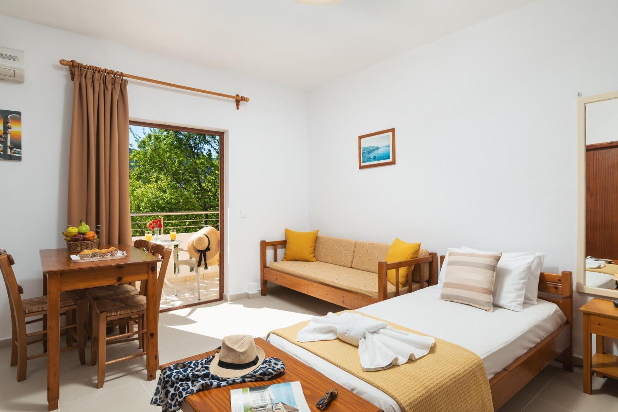 Aphrodite Apartments 칼리베스 외부 사진