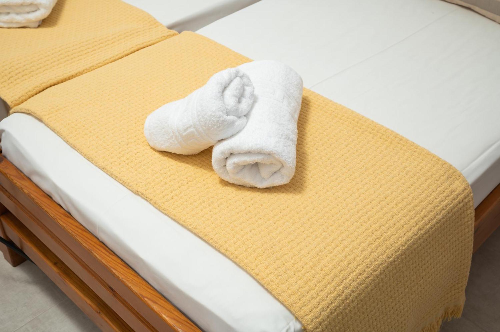 Aphrodite Apartments 칼리베스 객실 사진